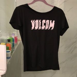 Black volcom shirt